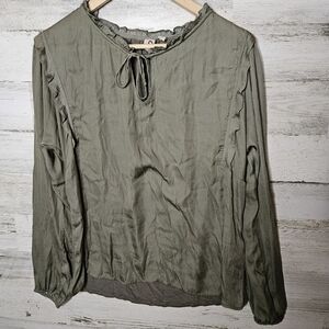 Anthropologie Dolan Peasant Blouse in Sage Green size Medium Silky Romantic